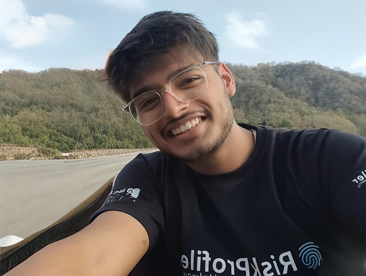 Shlok Kesarwani - Cyber Security Researcher